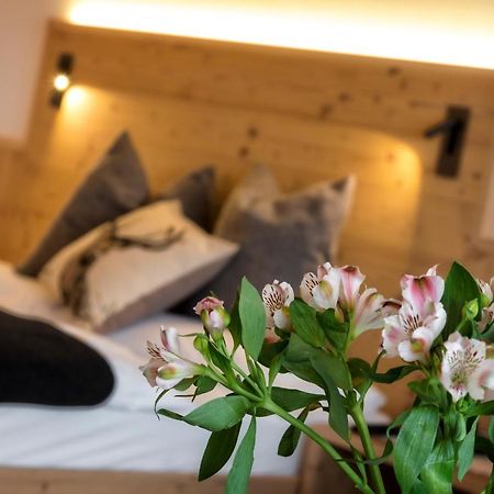 Hotel Moritz Dobbiaco Bagian luar foto
