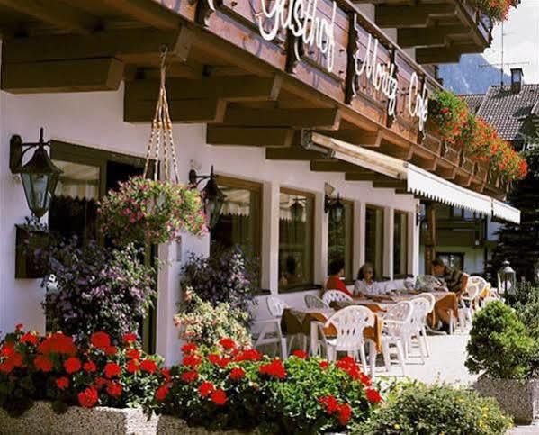 Hotel Moritz Dobbiaco Bagian luar foto