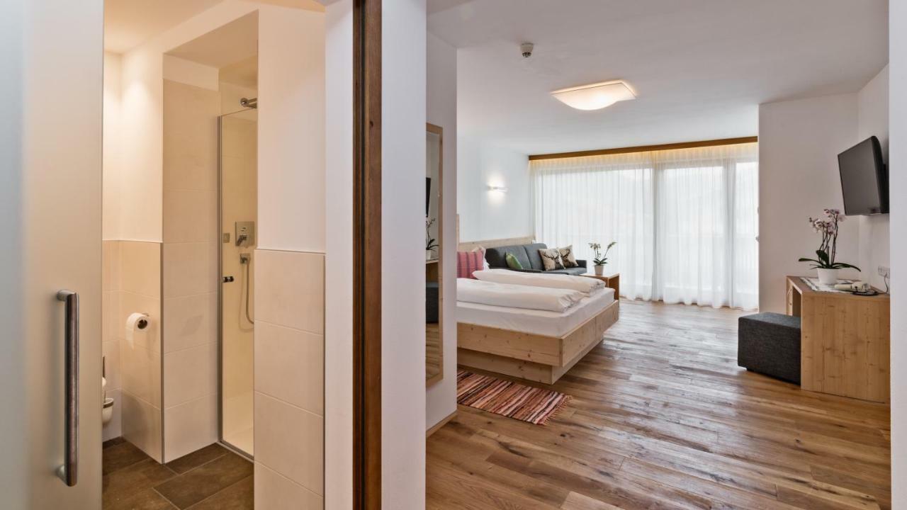 Hotel Moritz Dobbiaco Bagian luar foto