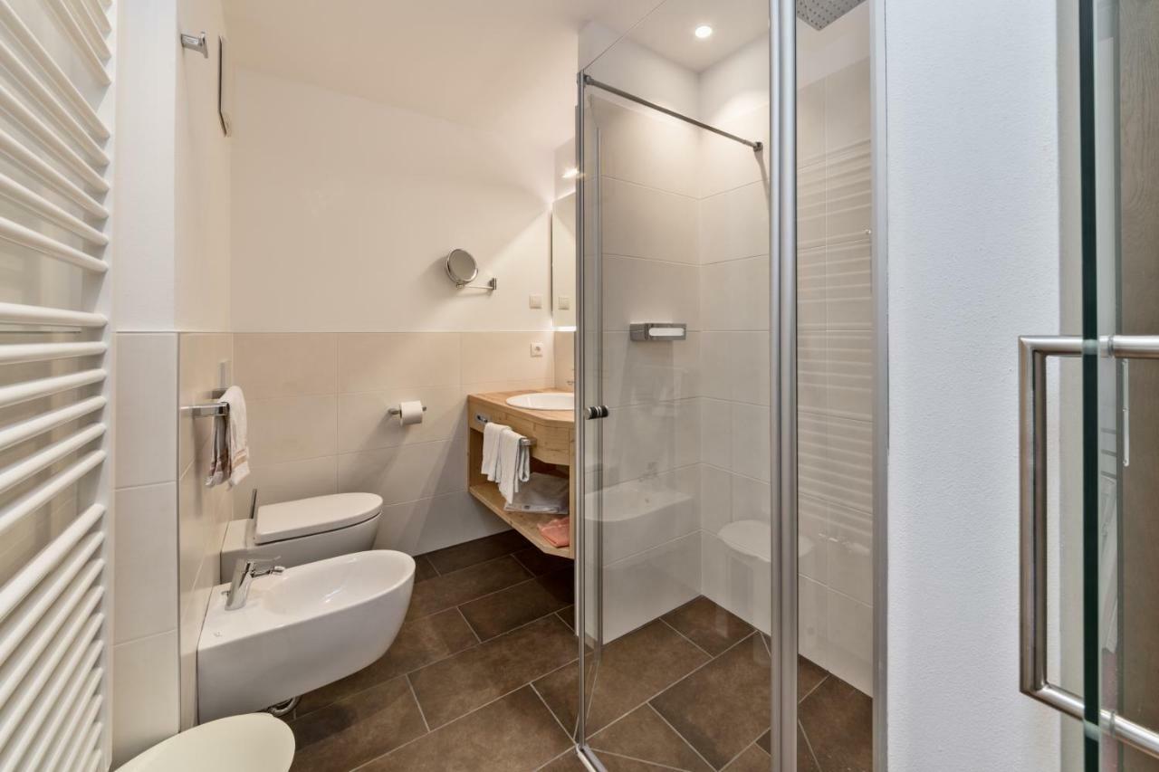 Hotel Moritz Dobbiaco Bagian luar foto