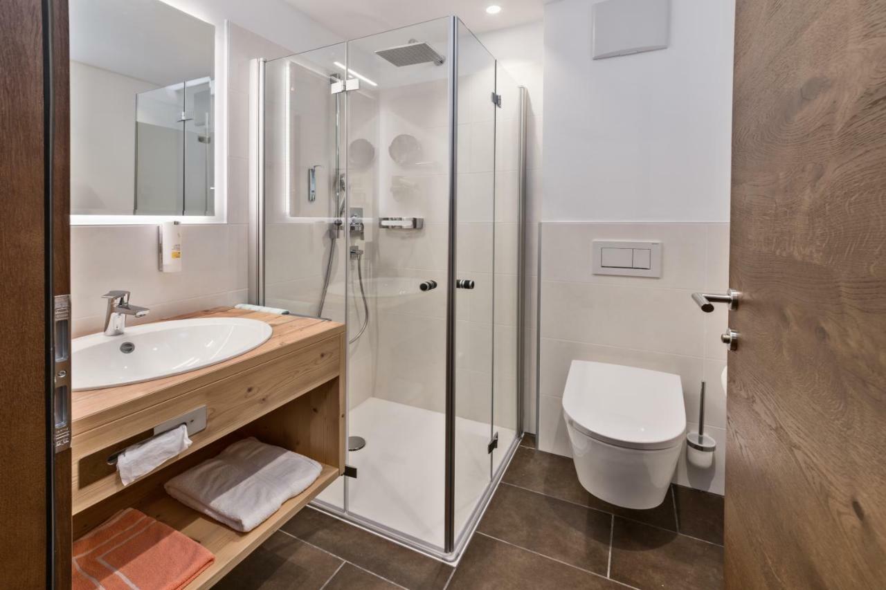 Hotel Moritz Dobbiaco Bagian luar foto